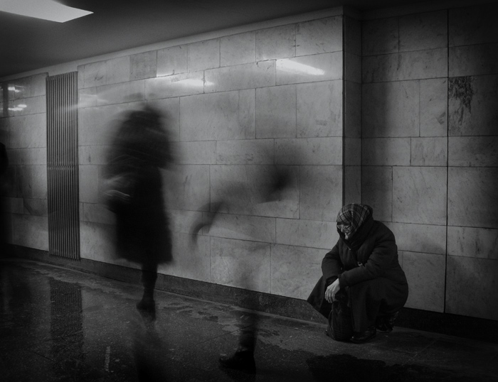 А город жил, беды как будто не было...