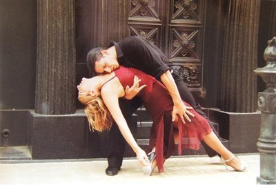 Я протяну к тебе родные, милый, руки...