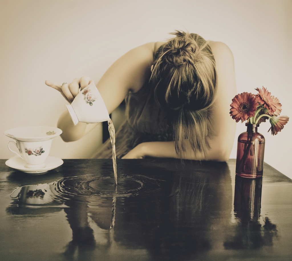 Если женщина плачет