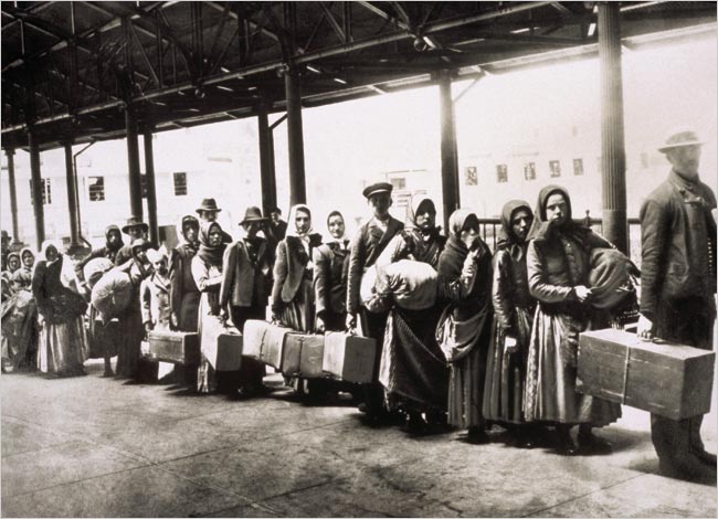 Иммигрантам