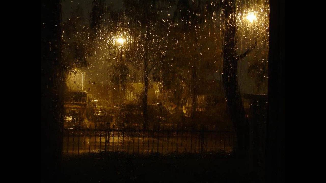 Вечер дождь осенняя. Ночное окно. "Дождливый вечер". Дождь ночью. Окно вечер.