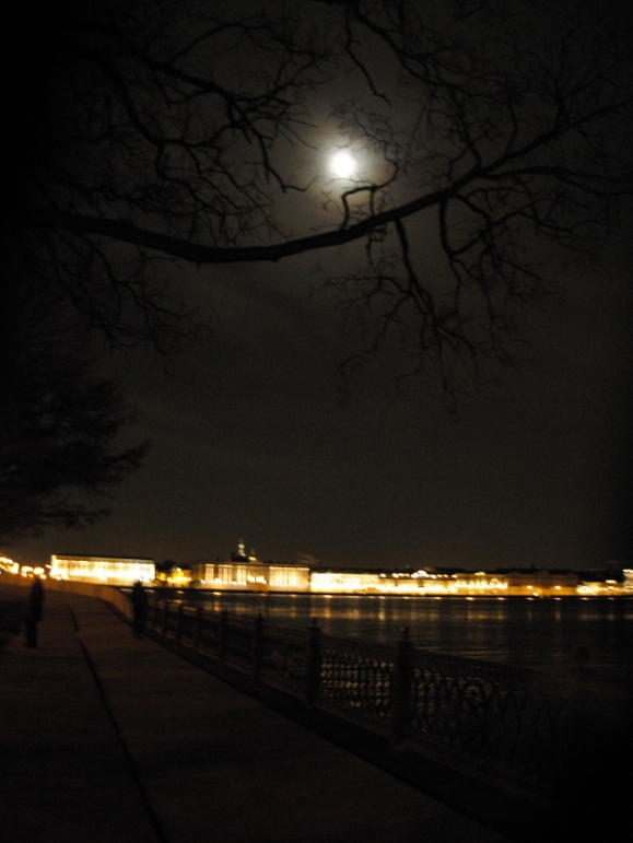 Петербургская луна