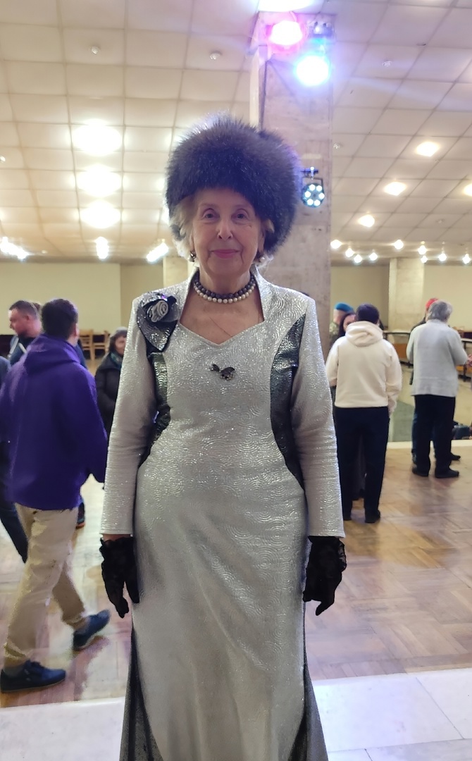 Салоны. Я не Господь, и вывод мой не в счёт! Кому