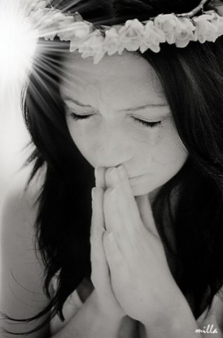 Так грустно жить одной