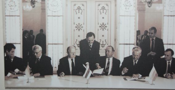 Басня Медведь, Свинья и Зубр