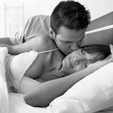 Трогают пальцев подушечки