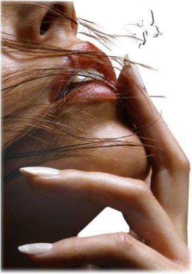 Поцелуями хмельными упиваюсь...