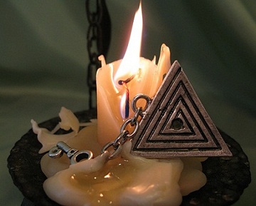 Кружат стрелки часов... Павел Лебедев