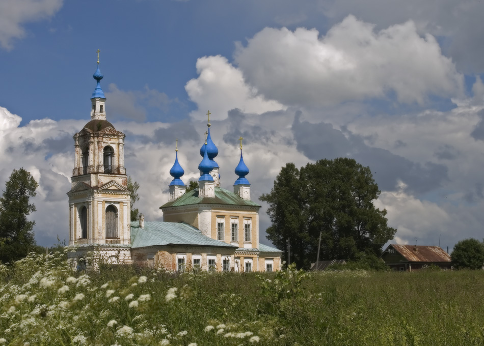 Храм в деревне