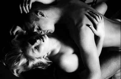 Мир пал пред прелестью небесной красоты...