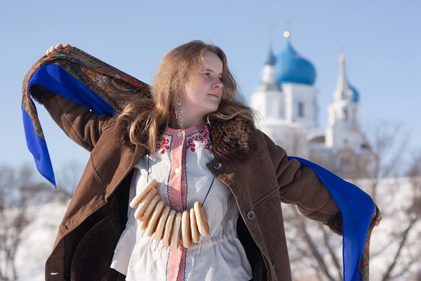 Я на выданье... На мои года вы не смотрите...