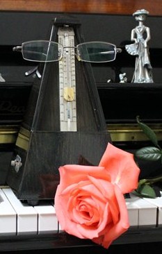 К метроному