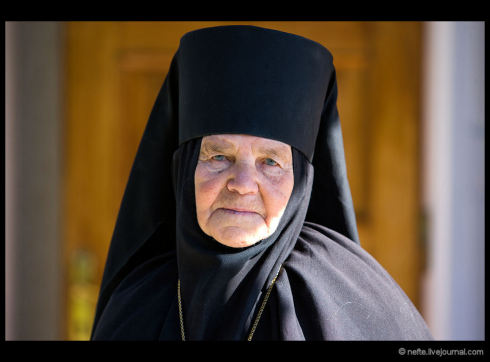 Чёточки янтарные