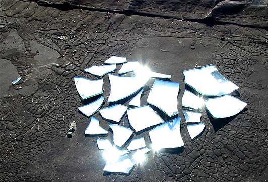 Разбилось стекло