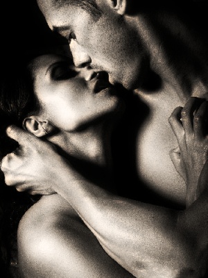 Поцелуя сладость в край...