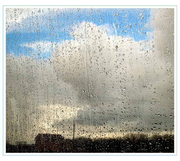 Непогода. Сильный дождь. Ливень. Дождь весной. Никогда не беги от домов и дождей ничего не меняют погода и стены.