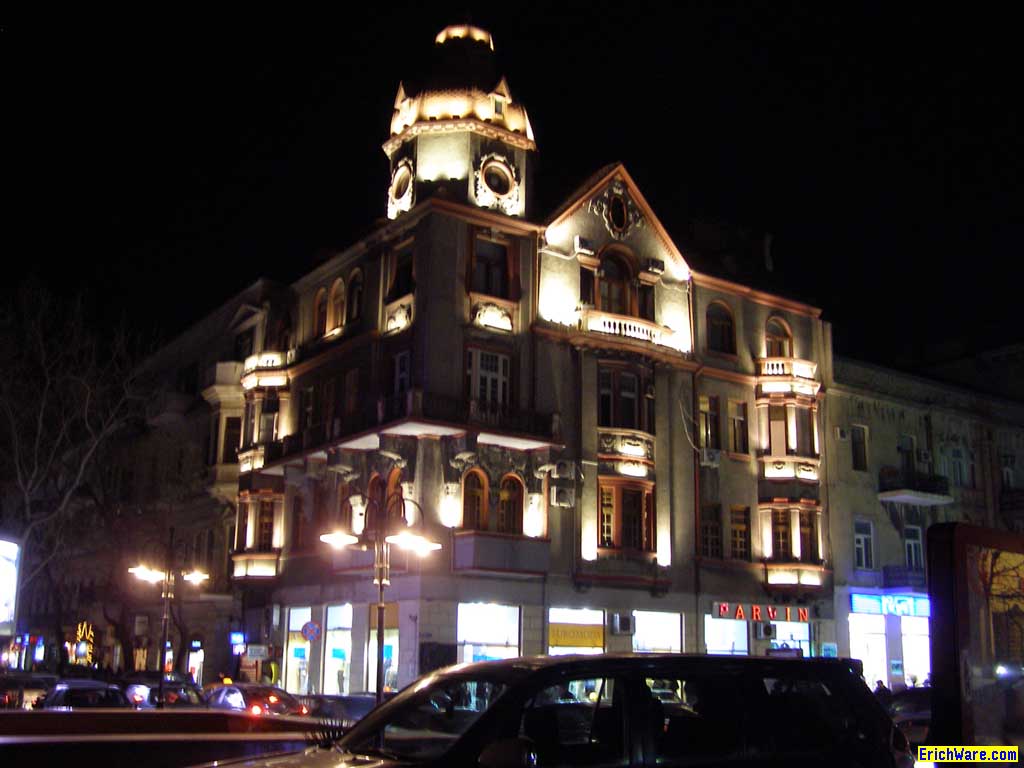 Я иду по ночному Баку