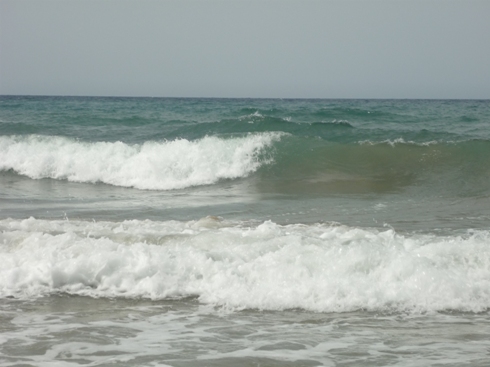 На о. Крит. Волны