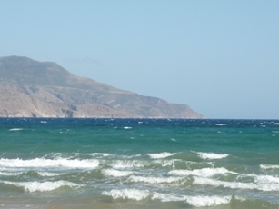 На о. Крит. Горы с трех сторон