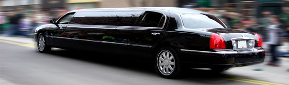 Лимузин и море