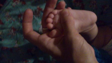 есть неуловимое в тонком шёпоте губ,