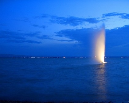 Парус белый