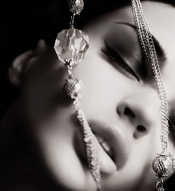 Плавится металл