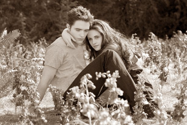 И сентябрьский звон за окном..