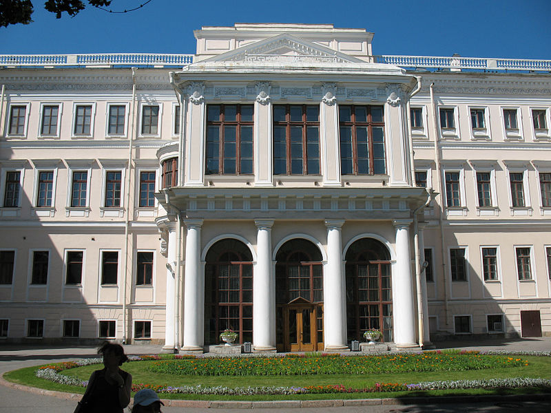 Бассейн в аничковом дворце
