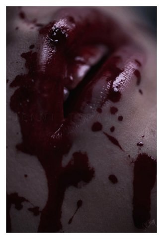 Кроваво-красное