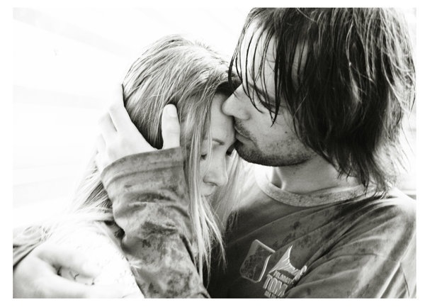 Ночь. Тишина. Потушен свет в квартире...