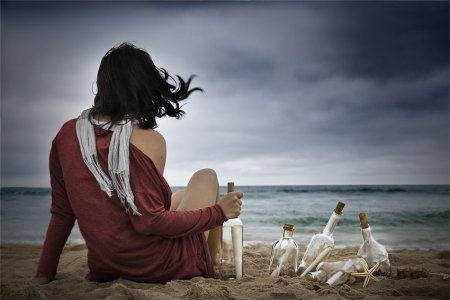 с уст алостью