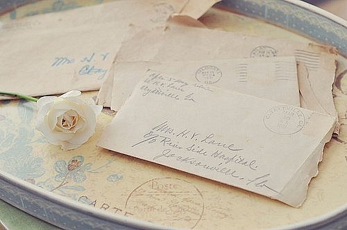 За текстом немым