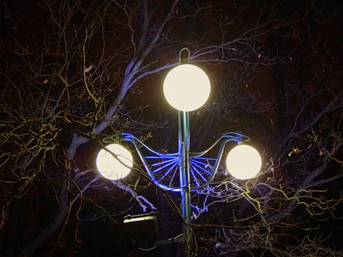 А поздней ночью, если мне не спится...