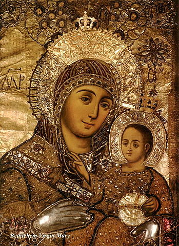 Склоняясь пред иконой