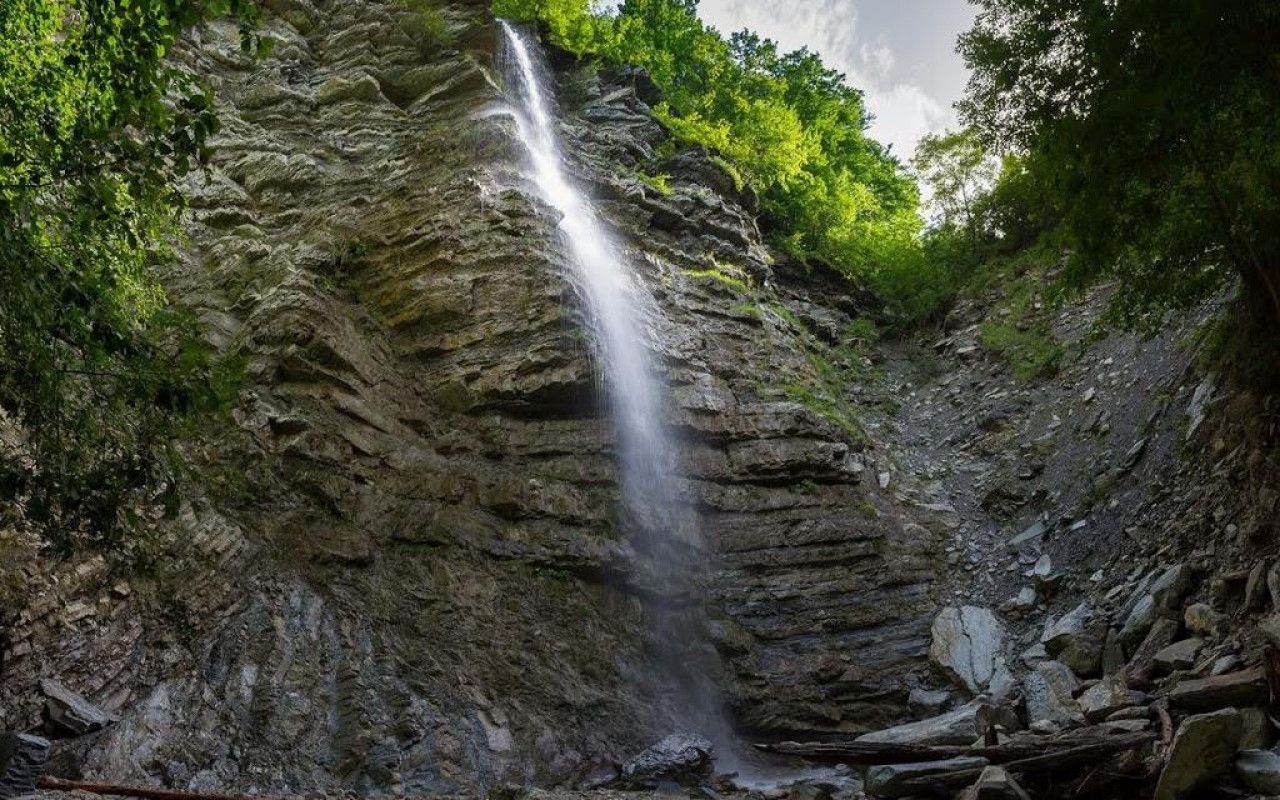 Моя любовь как чистый водопад...