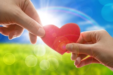 Любовь жива...