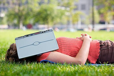 У нас друзья сумасшедший век...