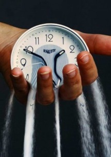 Так и уходит время, истекая...