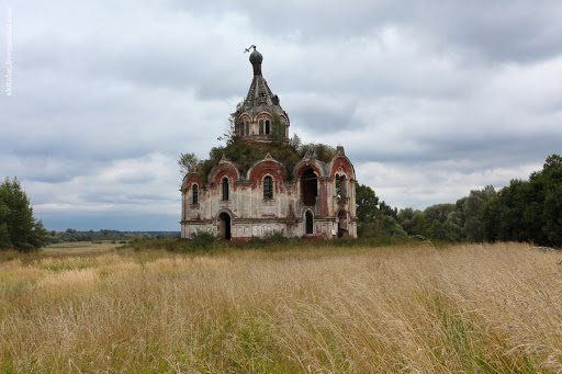 Развалины монастыря