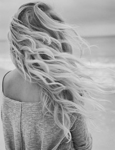 Она мне муза, счастье и душа...