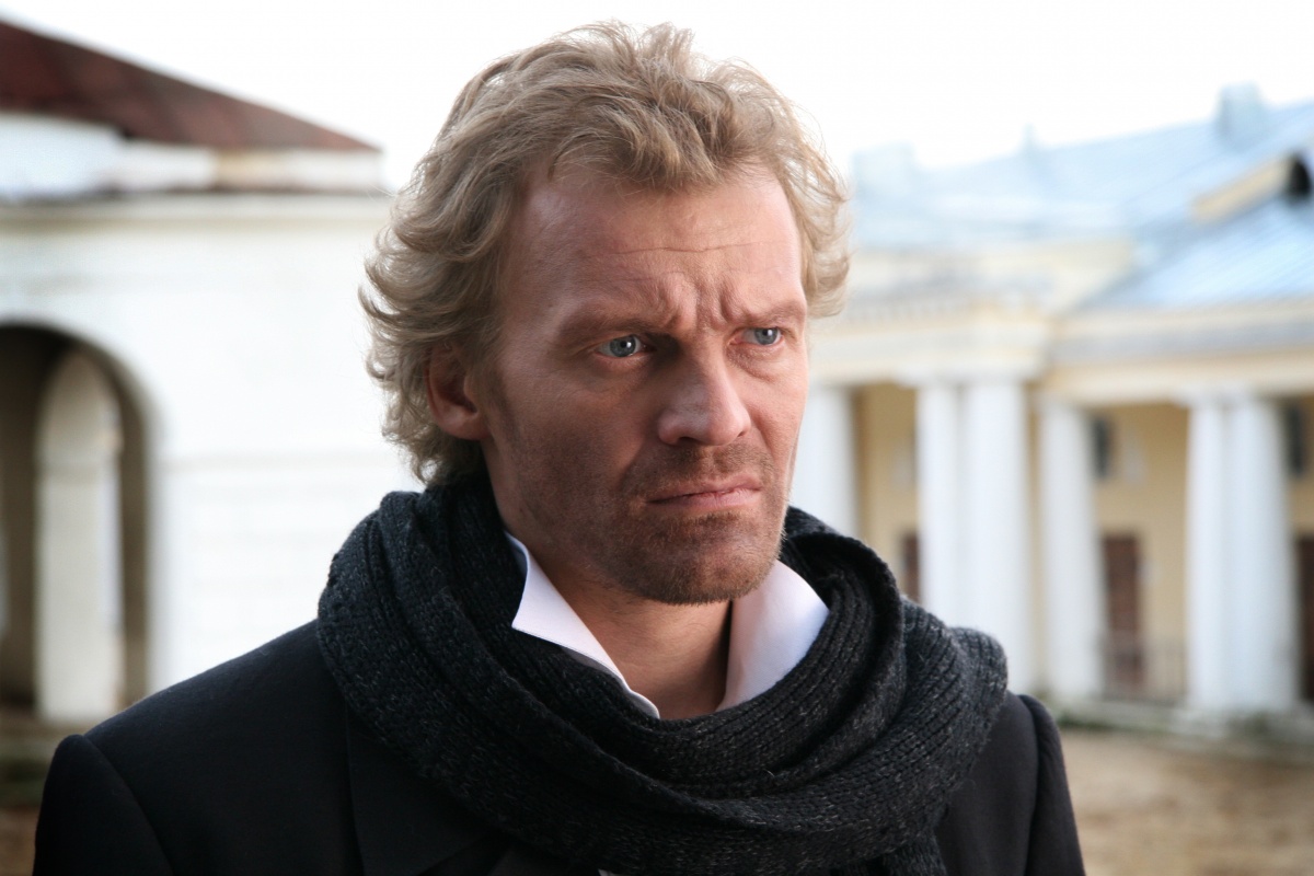 Алексею Валерьевичу Серебрякову - любовь