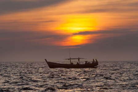 Скрипели вёсла