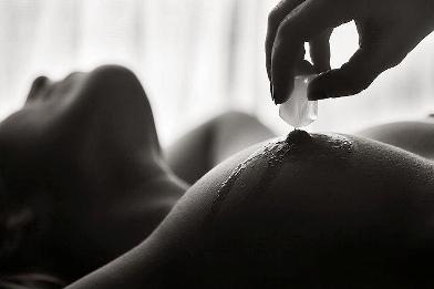 Нам час ночной приятен!