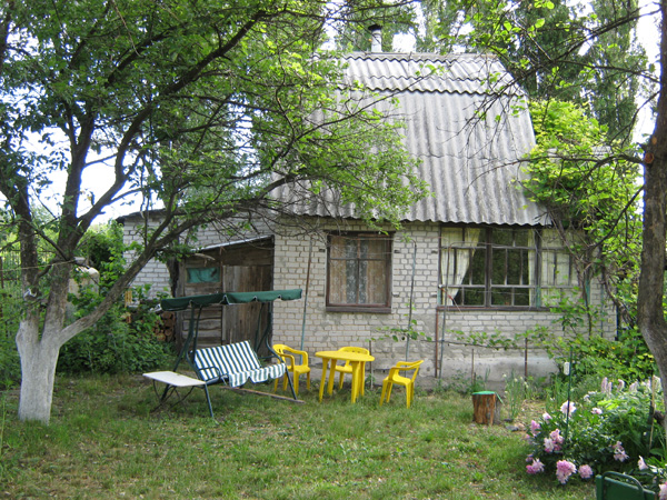 Апрель Дача 2012