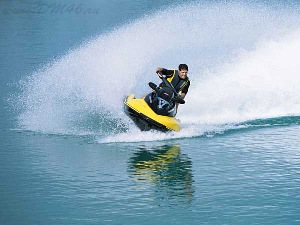 Мотоцикл, как вихрь на море