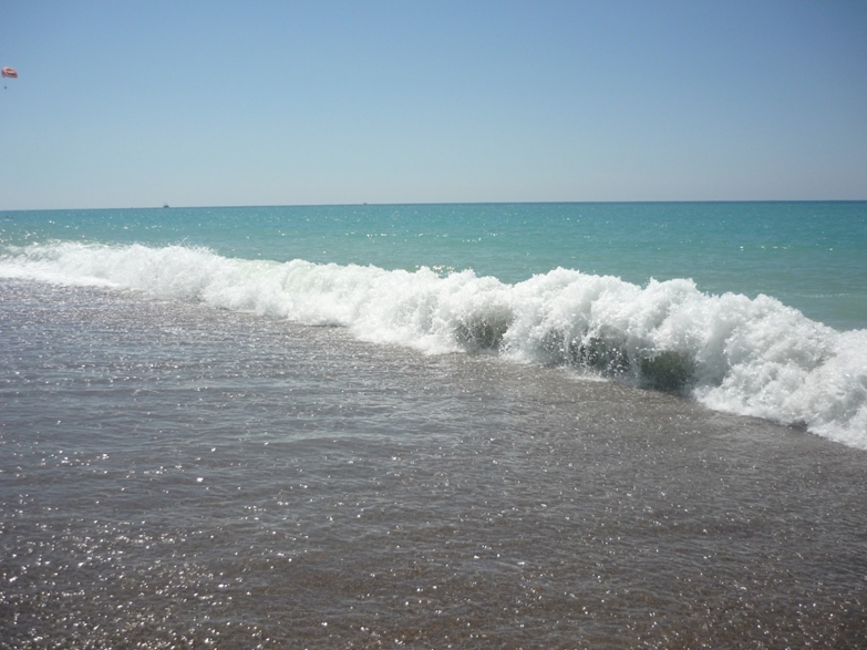 Солнце ласкает плечи