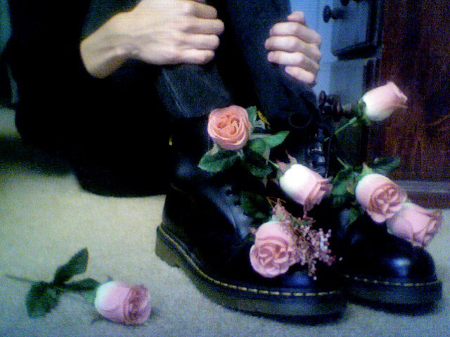 мы трупы, а они цветы