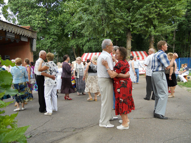 Танцы