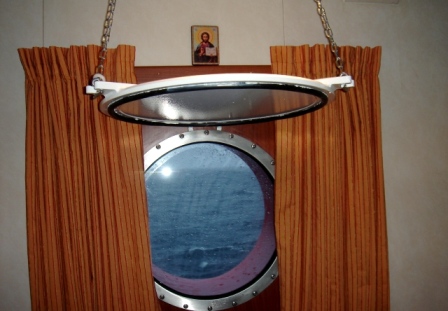 Дни идут, не спросив разрешения